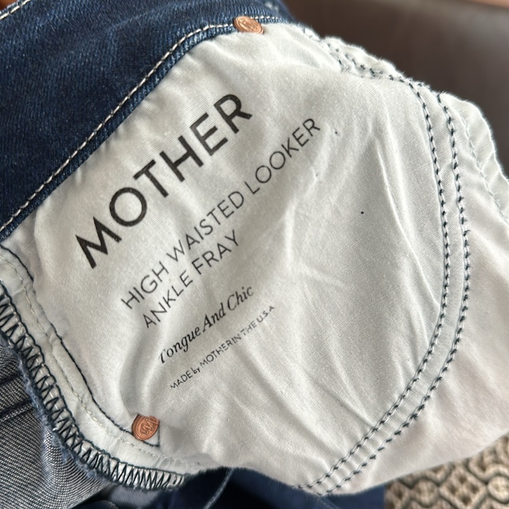 MOTHER HIGH WAISTED LOOKER ANKLE FRAY TONGUE AND CHIC DARK WASH SIZE 25 - Picture 4 of 15